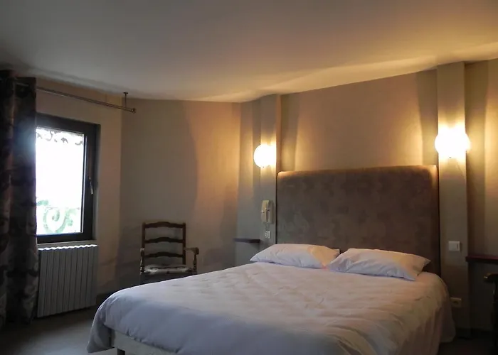 Hotel Restaurant Le Pont Napoléon 2*